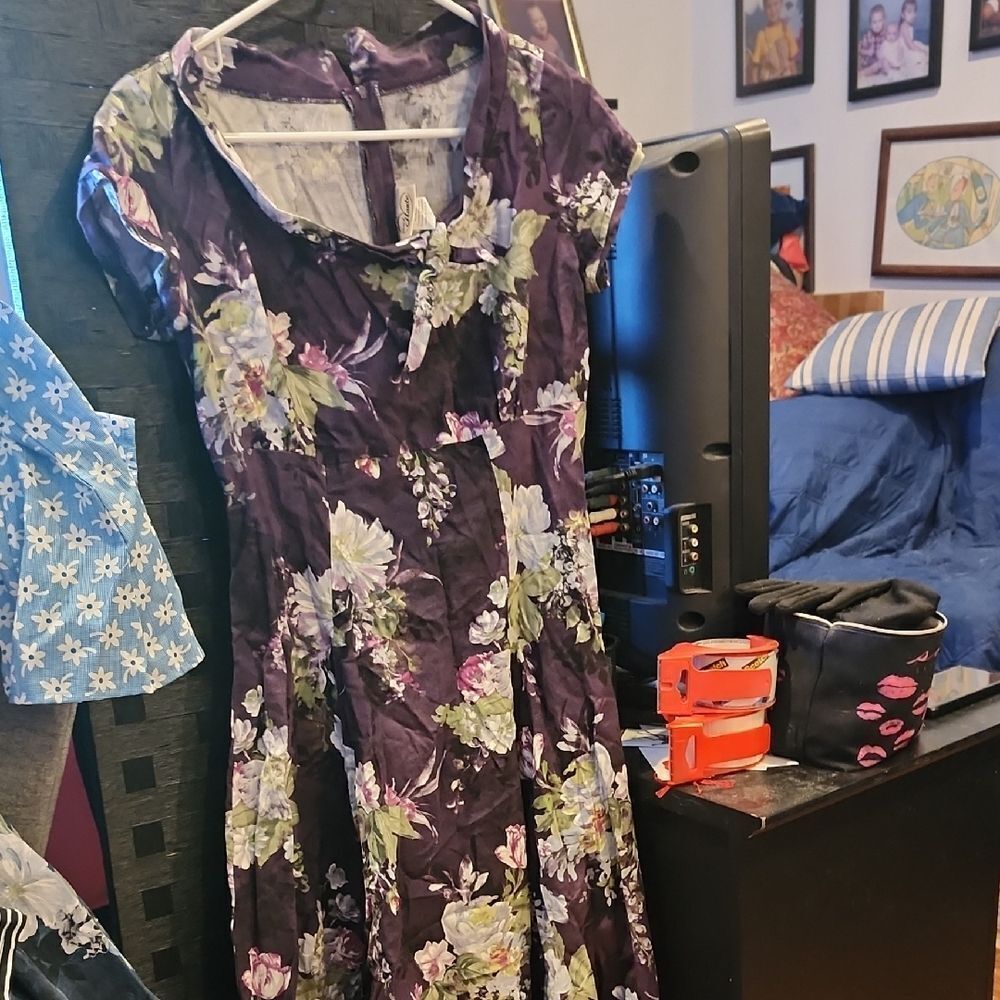 Heart Of Haute Floral Purple Dress Size L